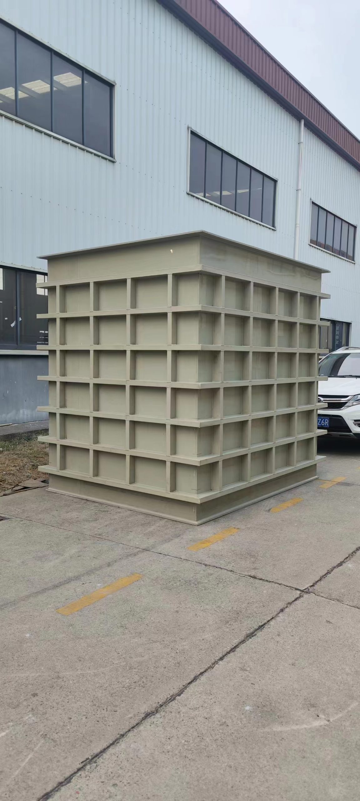 定制各種尺寸風管和彎頭